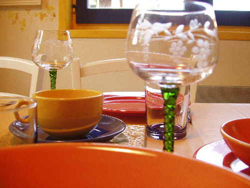 Vaisselle sur table -5- 500p.jpg